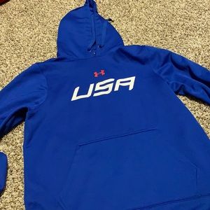 Under armour sweatshirt